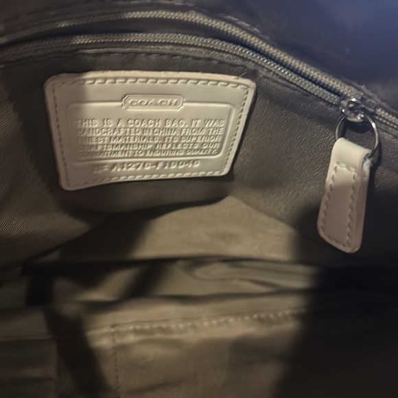Coach purse with dust bag. - Picture 4 of 5